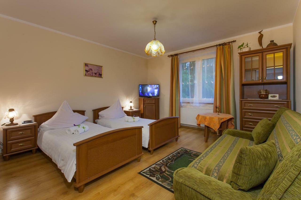 Poziomka Hotell Kujan Exteriör bild